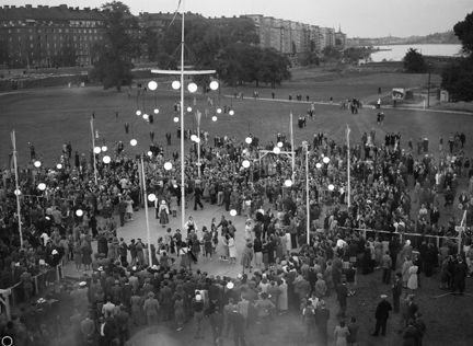 Rålambshov. Dans på dansbana i Rålambshovsparken