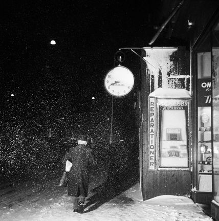 Vinterbild från Vasagatan 38 vid urmakare W. Anderssons affär.