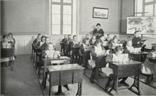 I småskolan, bild ur Föreningen Frimurarbarnens Minnesskrift 1925.