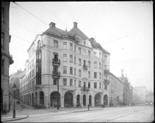 Birger Jarlsgatan 25 vid hörnet av Brunnsgatan