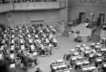 Riksdagshuset, Plenisal. Remissdebatt i riksdagen