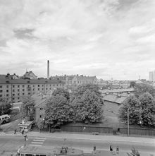 Ringvägen 67 från söder. Nödbostäder uppförda 1917 inför rivning