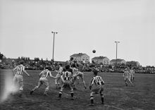 Johanneshovs Idrottsplats. Fotbollsmatch mellan Hammarby och City (Eskilstuna city fotbollklubb)