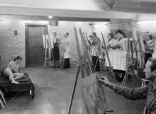 Kursverksamhet vid Stockholms Högskola 1951. Teckning av modell