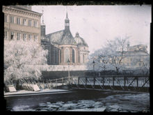 Från Munkbron mot Munkbrospången och Riddarholmen. Riddarholmskyrkan mitt i bild