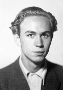 Porträtt av museitjänstemannen och konstpedagogen Carlo Derkert (Carlo Derkert var son till konstnären Siri Derkert)