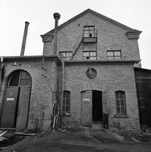Parti av äldre fabriksbyggnad. Från söder. Bällstavägen 11