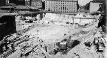 Riksgropen, bygget av tunnelbanan vid Hötorget