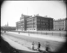Norra Real, Roslagsgatan 19