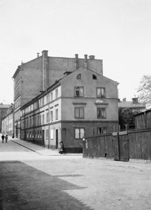 Katarina Högbergsgata 8-12 (nuv. Högbergsgatan) västerut från Nytorgsgatan. Nuv. kv. Drottningen