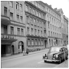 Nybrogatan norrut från Karlavägen