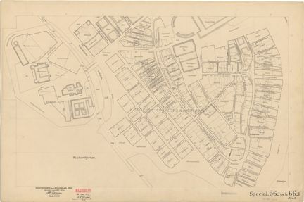 Kartan är ritad i tusch på papper som gulnat med tiden