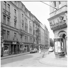 Storgatan 10-12 västerut.
