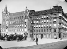 Norrmalmstorg med Restaurant Francais