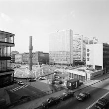 Från Malmskillnadsgatan mot Sergels Torg. Höghusen i fonden