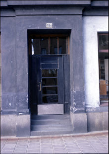 Porten till Tullportsgatan 184