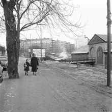 Gropen. Kåkbebyggelse i kvarteret Fältöversten, korsningen Erik Dalbergsallén/Valhallavägen