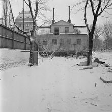 Eira sjukhus nedlagt 1955. Kontorsbyggnad och portvaktshus