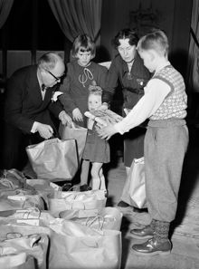 Timmermansgatan 46, Hemgården. Julfest/Julklappsutdelning
