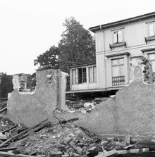 Villa Adolfsberg i Marieberg. 1800-tals-herrgård flyttas ca 100 meter västerut. Herrgården är byggd 1851 av Adolf Walldén