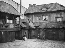 Fjällgatan 10, gårdsfasader. Nuv. Mäster Mikaels Gata 10