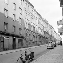 Grevgatan 19, 21 och 23 norrut