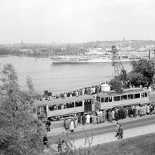Engelska hangarfartyget Indomitable. Utsikt från Katarinavägen