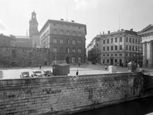 Mynttorget från Helgeandsholmen. Storkyrkans torn i fonden