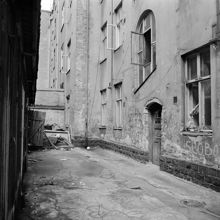 Bakgården på Karlbergsvägen 85