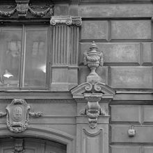 Blasieholmstorg 14. Detalj av portalen