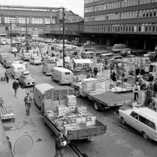 Transporter till Klarahallen och Centralsaluhallen.