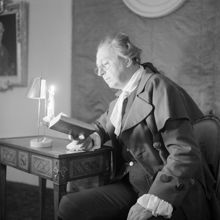 Skådespelare Åke Classon utklädd till Bellman. Från Bellmanutställning på Stadsmuseet