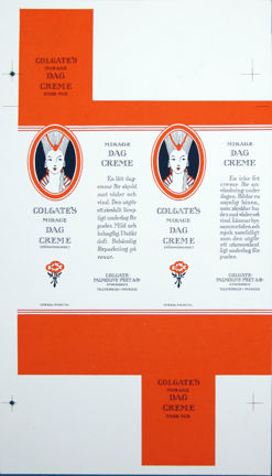 tryckt emballage i rött och svart med text