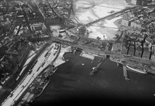 Flygbild österifrån över Slussen. Södermalm t.v. och Gamla stan t.h