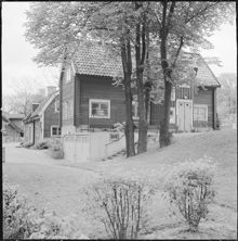 Lilla Hornsberg. I förgrunden annexet som flyttades dit 1953 från Stigbergsgatan 22