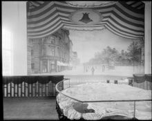 Allmänna konst- och industriutställningen på Djurgården. Stockholms stads paviljong, interiör med modell