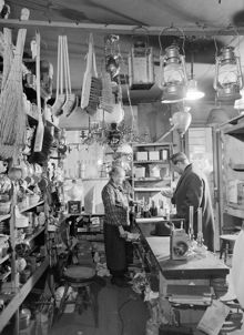 Mäster Samuelsgatan 40. Alma Björks Bosättningsmagasin. Här går numera Sveavägen norr om Sergels Torg
