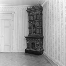 Karlavägen 45. Kakelugn