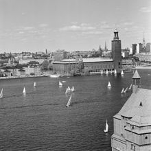 Utsikt från Skinnarviksberget över Riddarfjärden mot Stadshuset och Norrmälarstrand