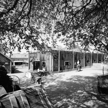 Enskede Gård. Det nedbrunna stallet, f.d. oxhuset, byggt på 1830-40 talet