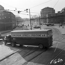 En dag i april 1959 gav sig en fotograf från Stockholms spårvägar ut för att föreviga vyerna kring Västerbroplan