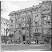 Karlavägen 64