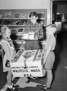 Bokgåva packas till USA