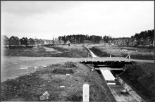 Vårflodsparken från Stralsundsgatan mot öster i Enskede småstugeområde