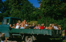 Fiskeboda barnkoloni: Barn på bilflak