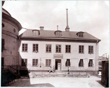 Stockholms stads arkiv, Birger Jarls Torg 12. Fasaden mot söder