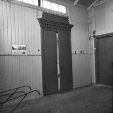 Bellmansgatan 2, översta våningen. Dörr till trapphuset