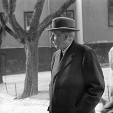 Författaren Bo Bergman på Klara kyrkogård