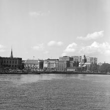 Utsikt över Norrström mot Operan och Jakobs kyrka