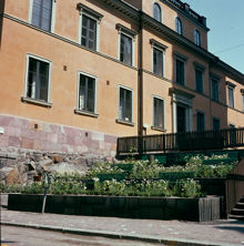 Gamla Navigationsskolan vid Fiskargatan 1 sedd från Mosebacke Torg